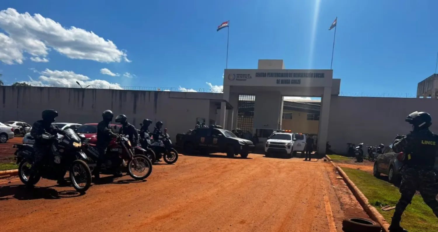 Bajo máxima seguridad, trasladan a “Tío Rico” desde Minga Guazú a la capital