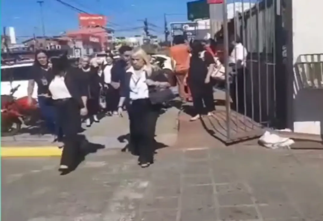 Evacúan a funcionarios del Registro Público tras explosión