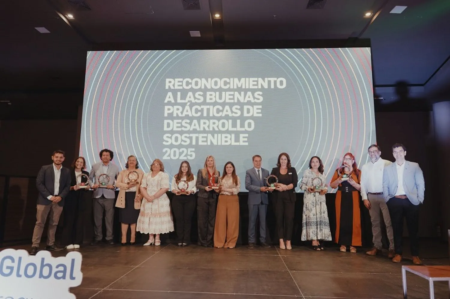 El Semáforo de Eliminación de Pobreza recibe el Premio a las Buenas Prácticas de Desarrollo Sostenible 2025