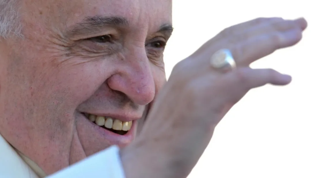 Francisco insta a los jóvenes a creer en el amor “para toda la vida” en un texto inédito