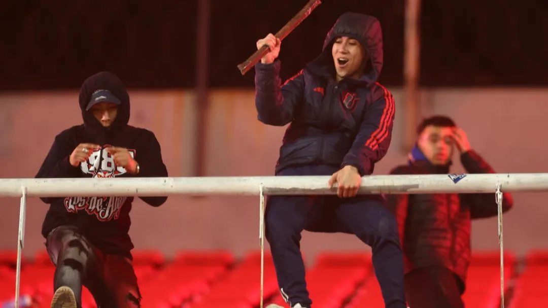 Graves incidentes entre hinchas de Independiente y U de Chile
