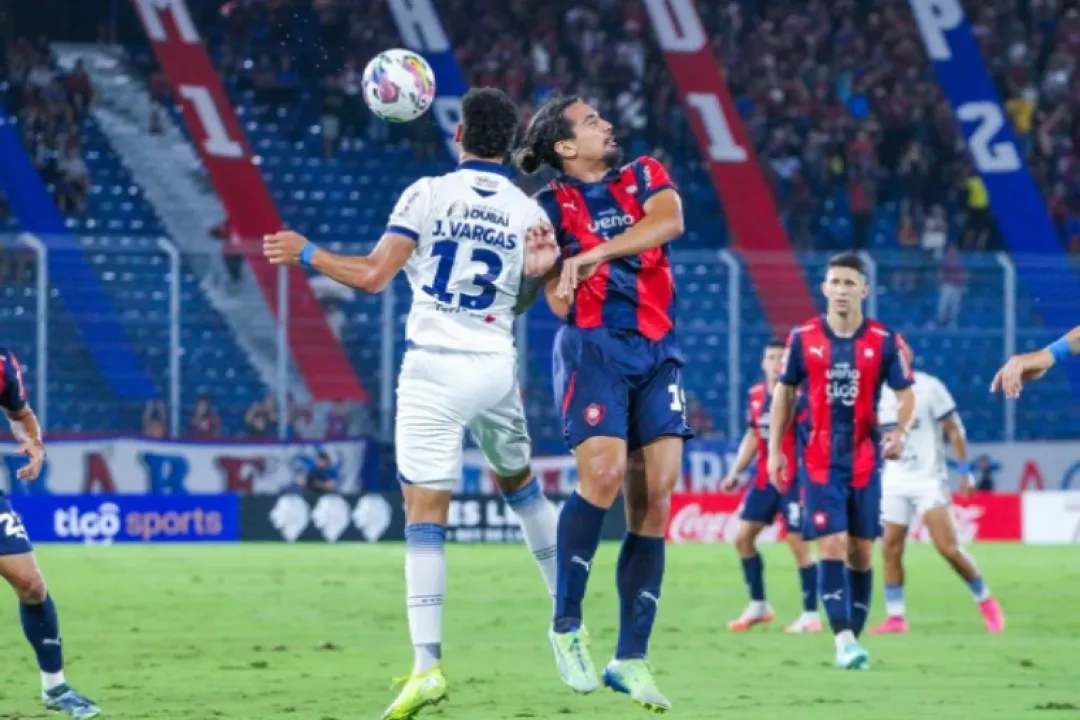 Intenso empate en barrio Obrero entre Cerro y 2 de Mayo
