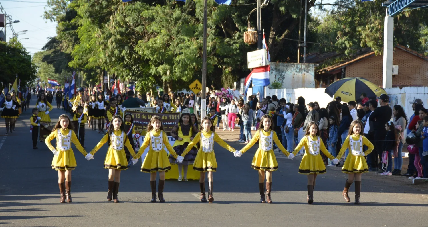Preparativos para el desfile del próximo 14 de mayo esta en marcha