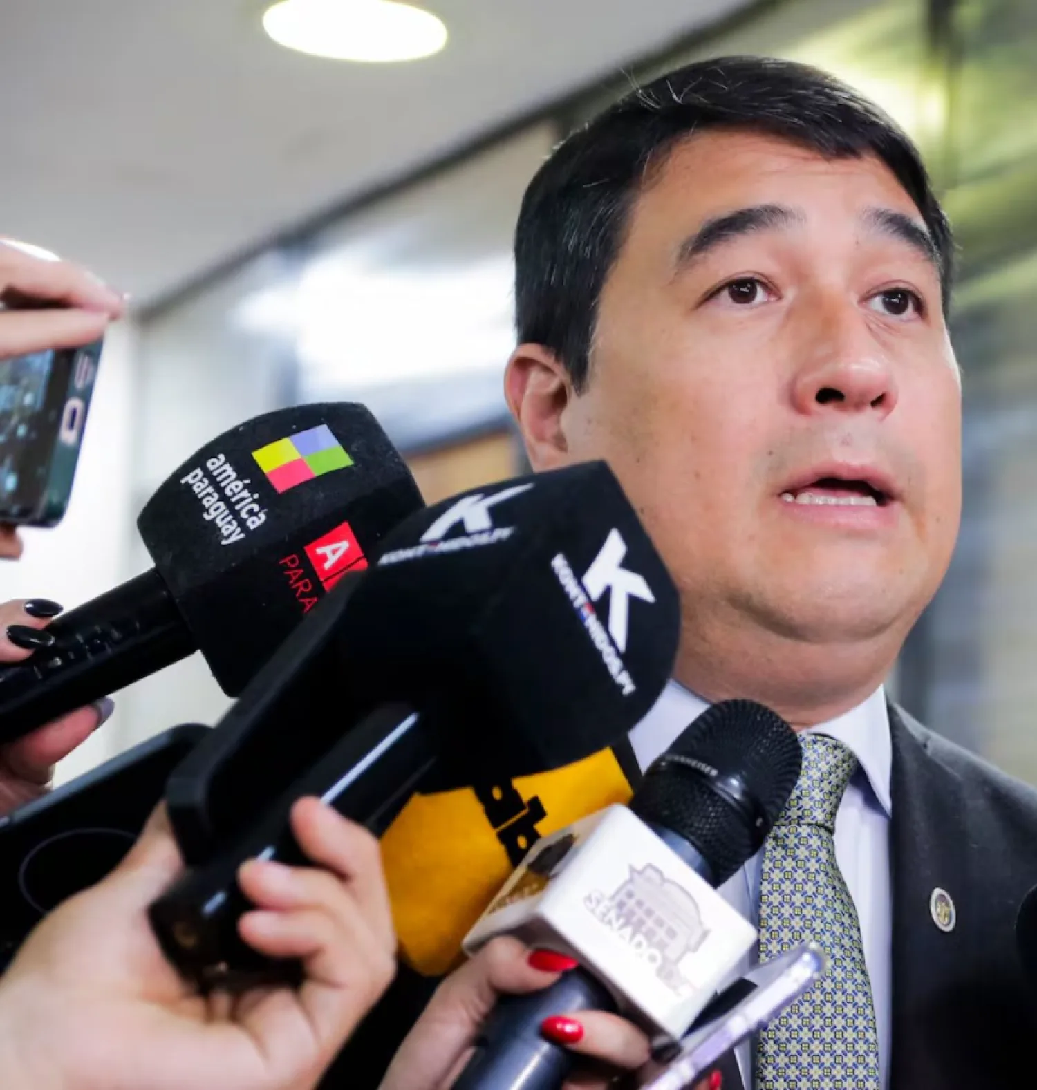 Senador propone agregar criterios para el ajuste del salario mínimo