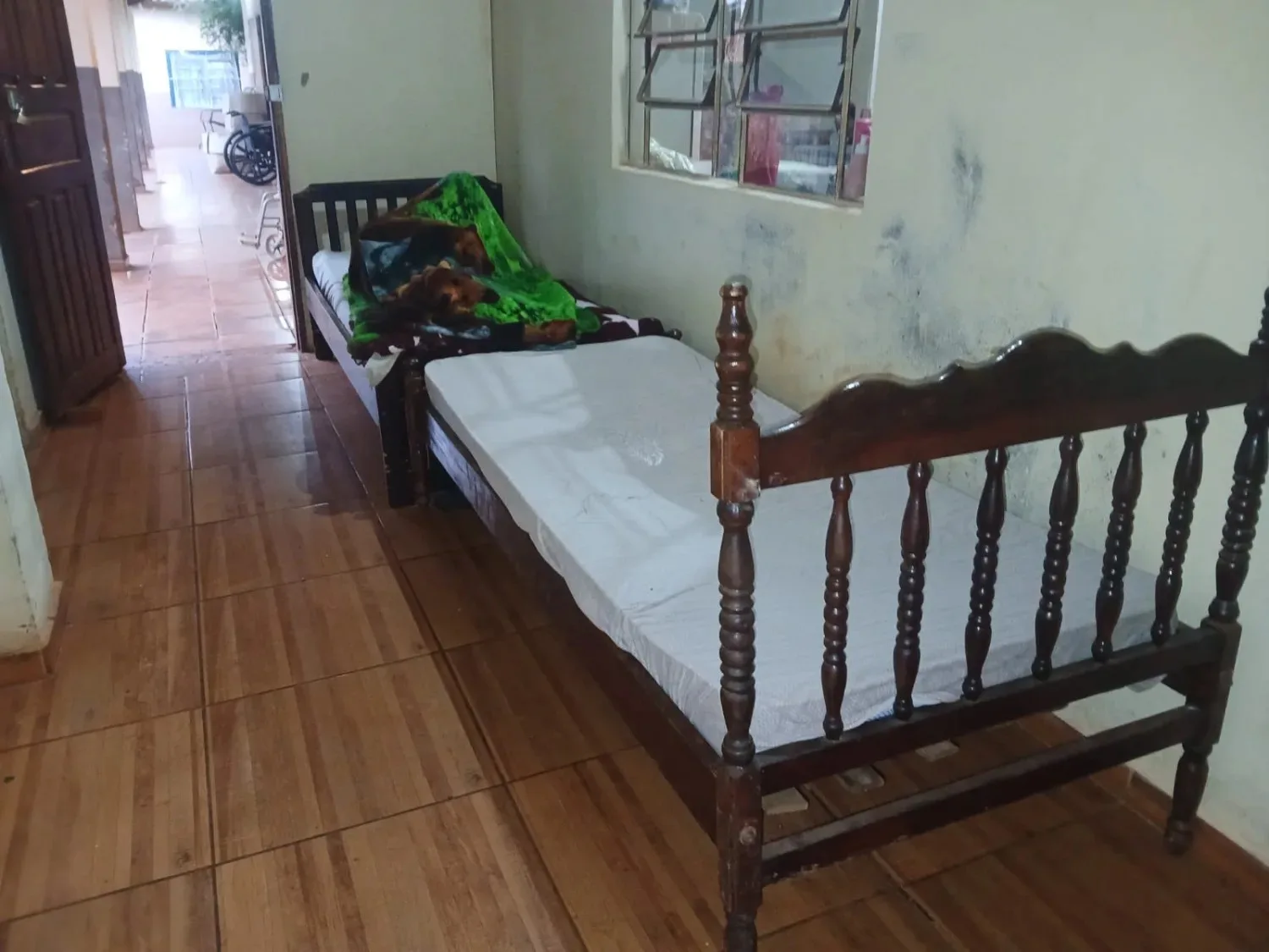 Hogar de ancianos Santa Ana recibe a personas en situación de frío y brinda asistencia permanente