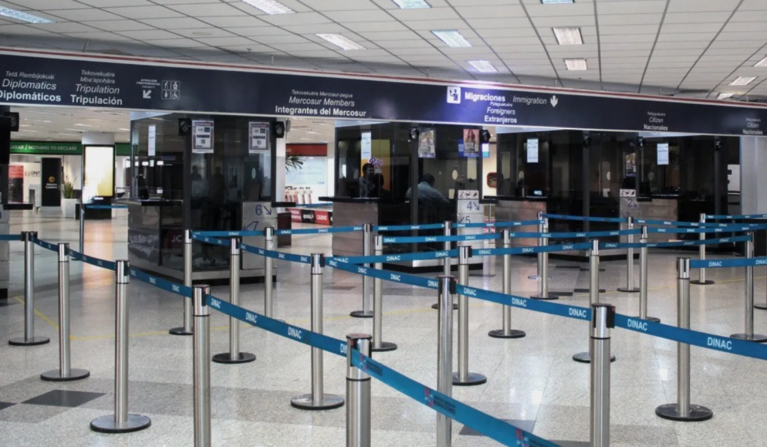 Llegó un nuevo avión con migrantes rechazados por Estados Unidos