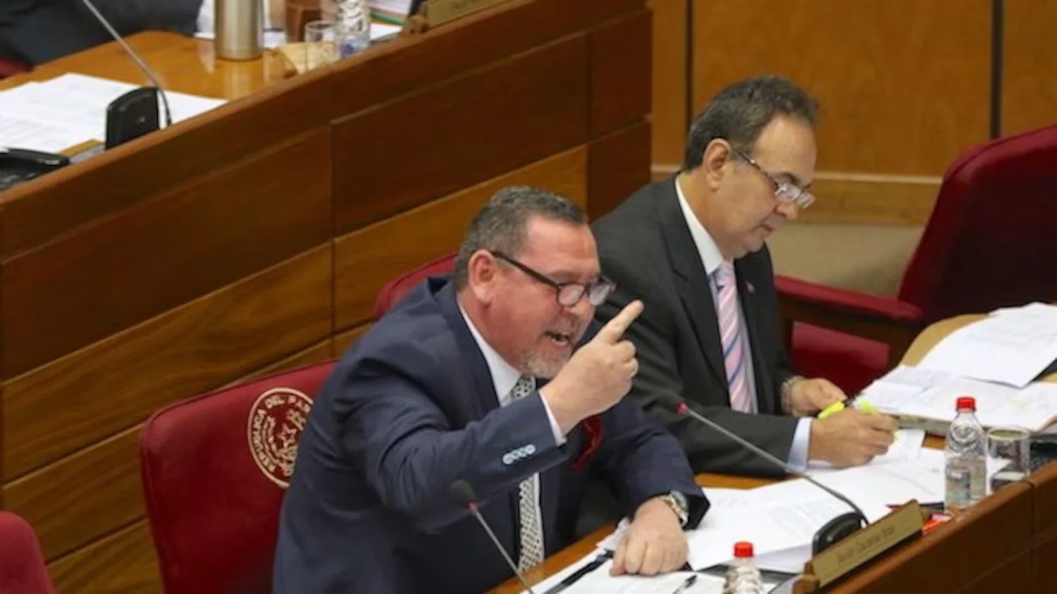 Senador Zacarías Irún desmiente contrataciones irregulares y defiende la legitimidad de su gestión