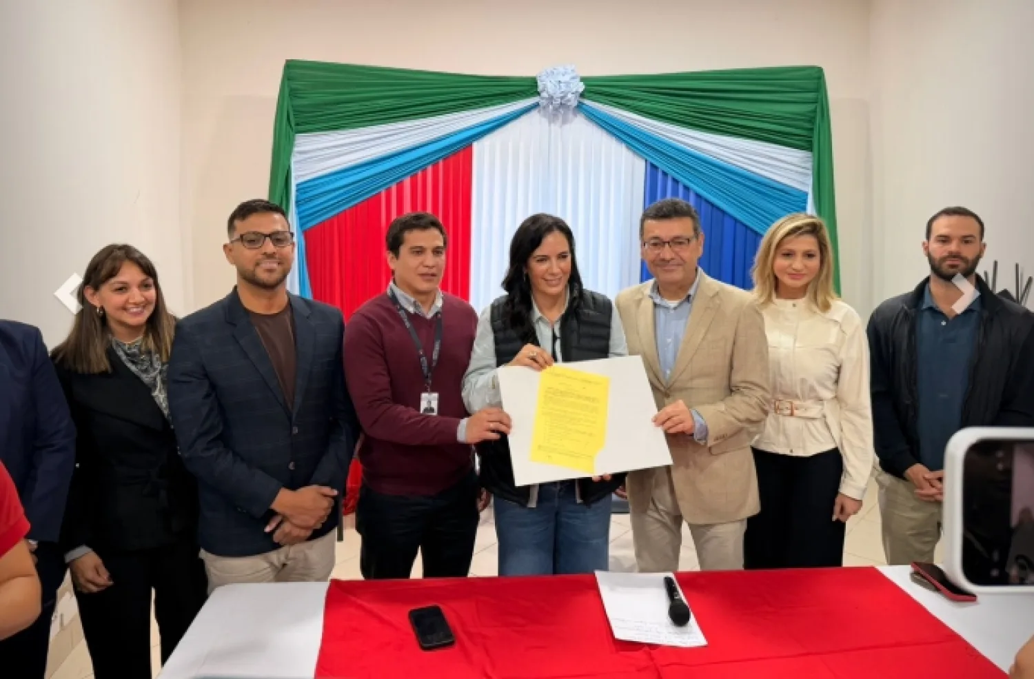 Firman contrato para diseño y construcción del Hospital de San Estanislao