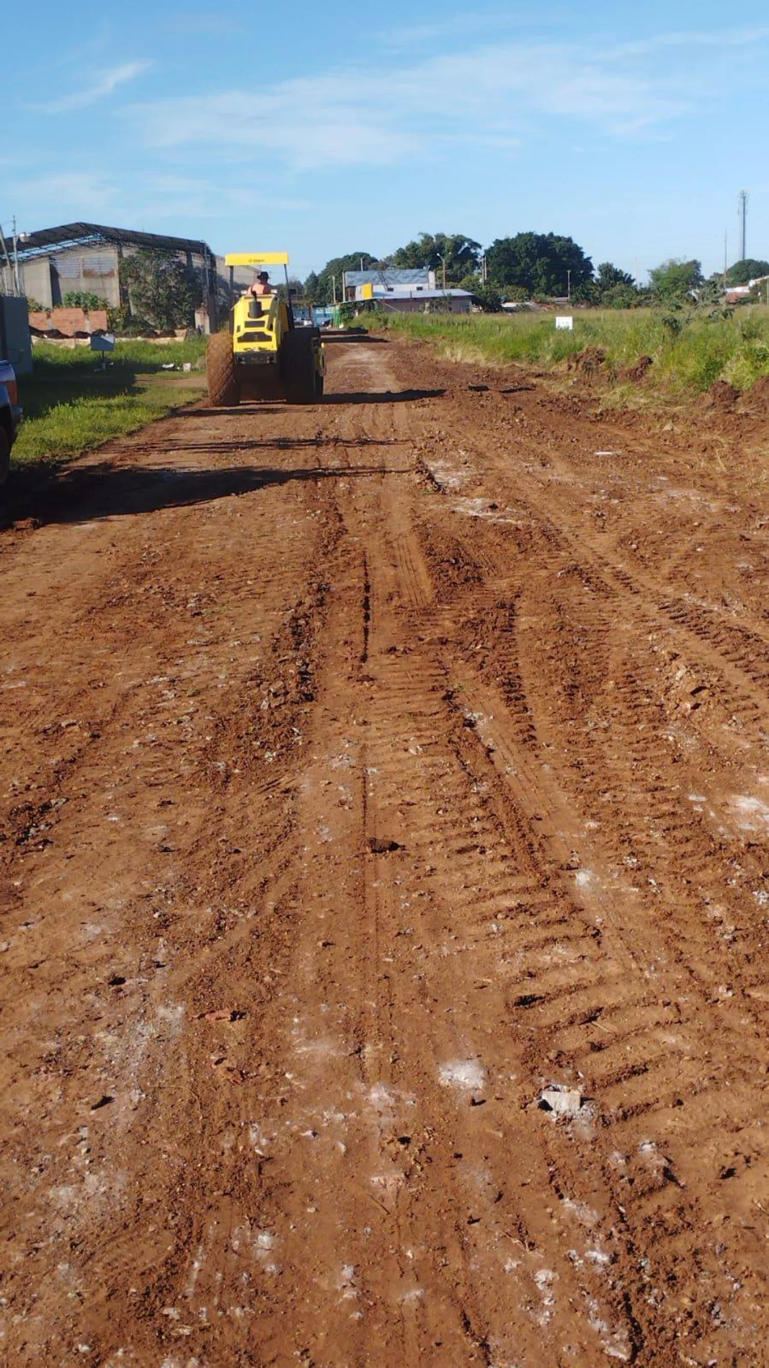 Trabajos viales en el barrio María Victoria: mejoran la conectividad y calidad de vida.