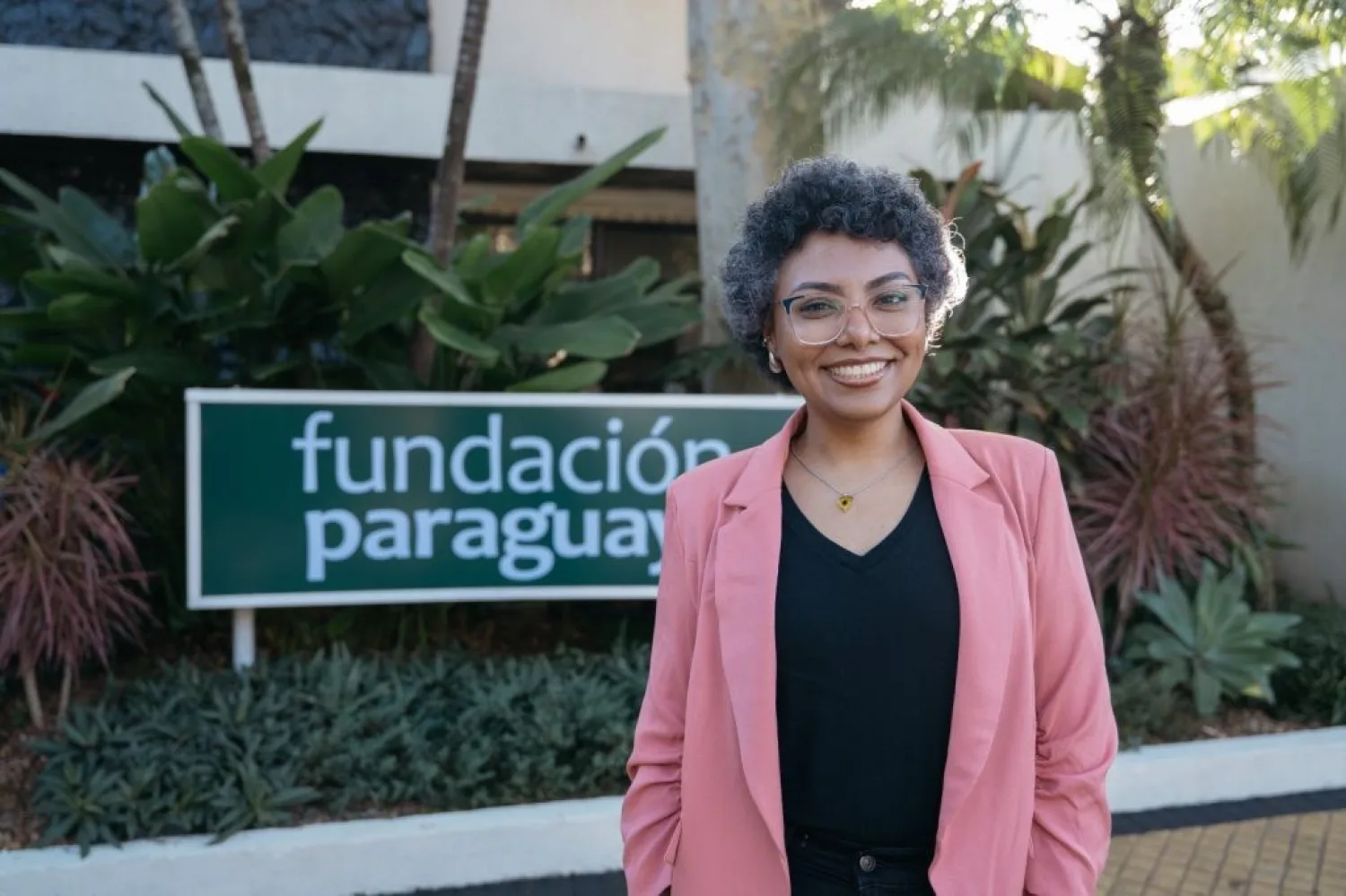 Alianza plateada: Fundación Paraguaya y Silvermoon impulsan la alfabetización digital y la inclusión de adultos mayores