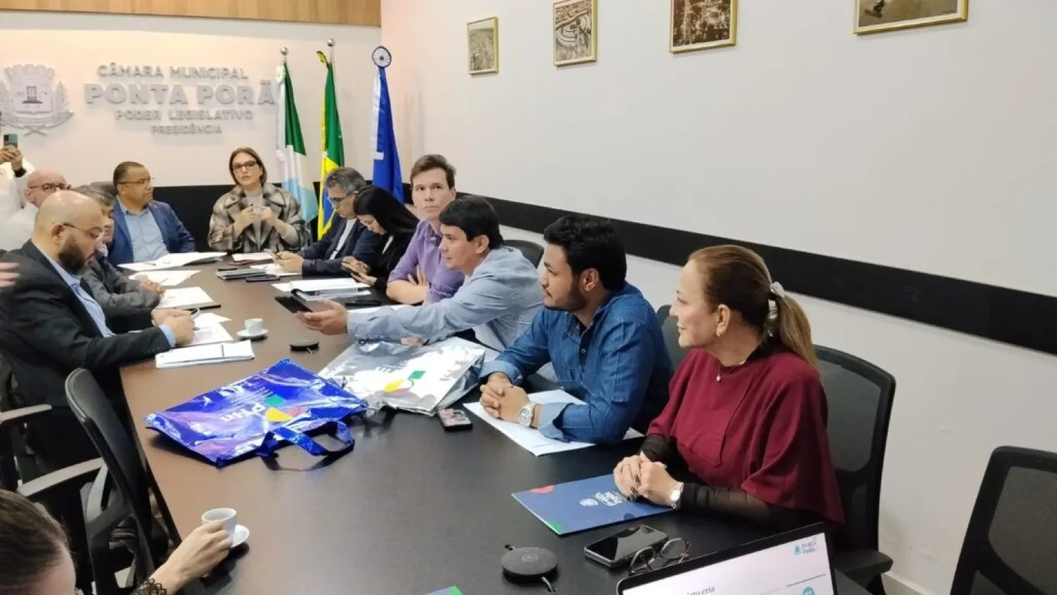 Concejales conocen el proyecto que crea los Laboratorios de Innovación Pública y fortalece la gestión inteligente en Ponta Porã