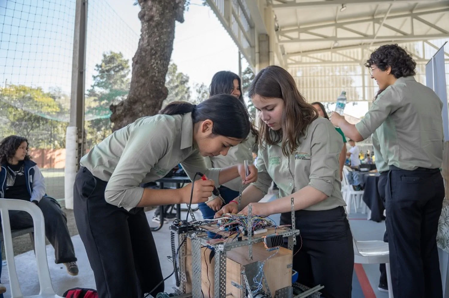 Innovabot 2026: concurso desafía a jóvenes a crear robots para resolver problemas reales