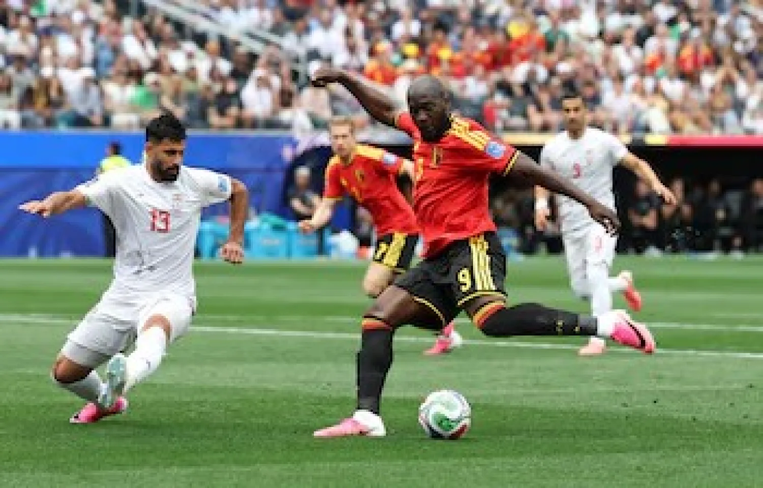 Bélgica e Irán siguen sin poder ganar en el Mundial