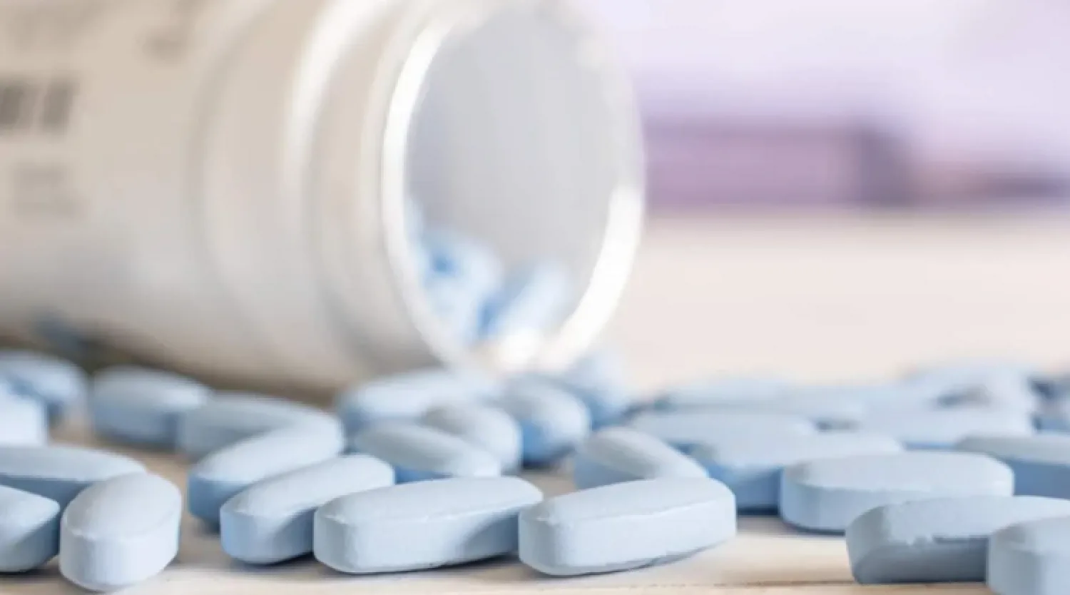 Urólogo insta a acudir a chequeos médicos antes del uso de la pastilla azul