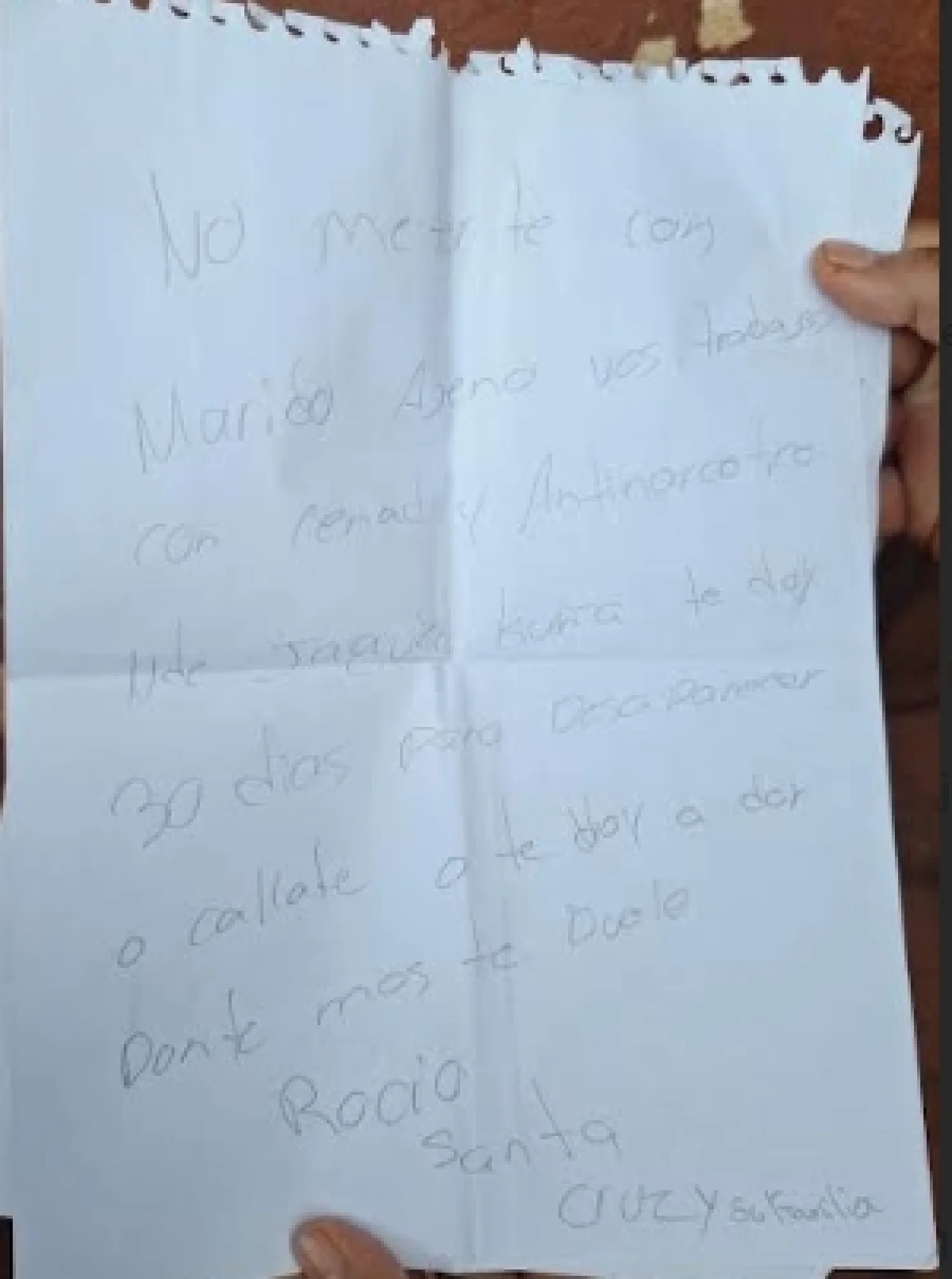 Joven recibe amenaza de muerte en una nota dejada con lengua de vaca y candado en Pedro Juan Caballero