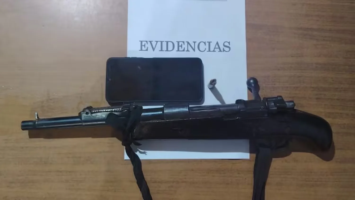 Investigan origen de un fusil 7.62 requisado en barrera policial en Yatytay