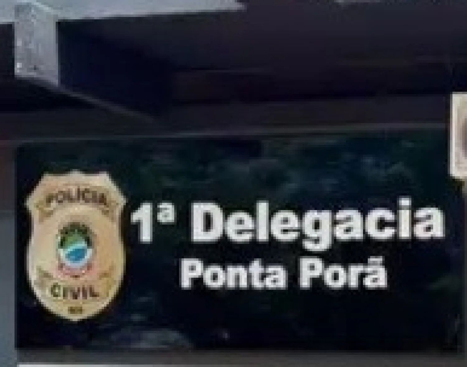En Ponta Porã, un vecino escucha ruidos en el patio trasero y encuentra a un hombre muerto