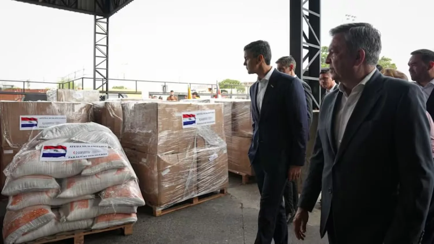 Más de 50 toneladas de ayuda paraguaya parten rumbo a Colombia