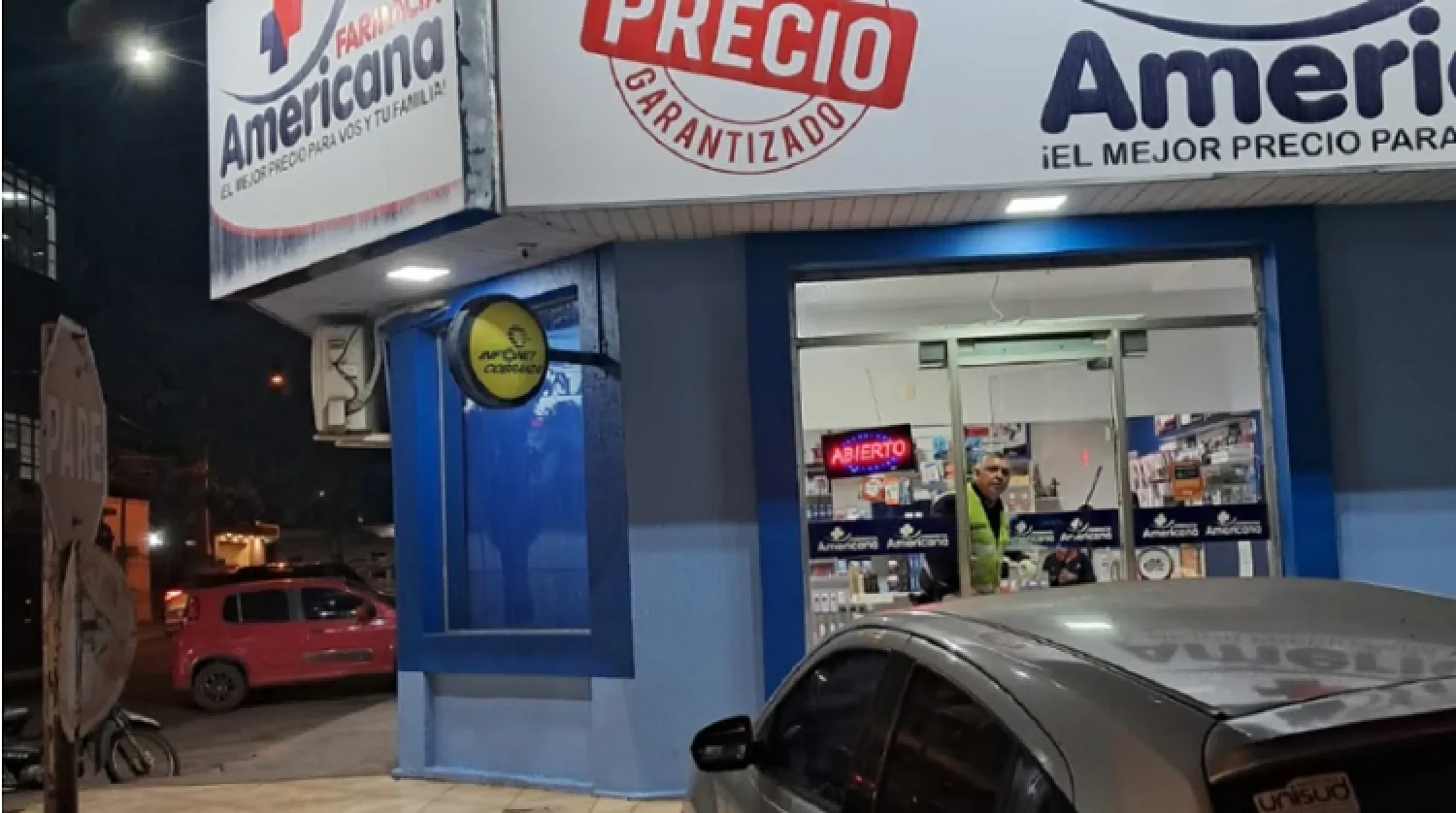 Dos delincuentes roban cajas de tirzepatida de una farmacia