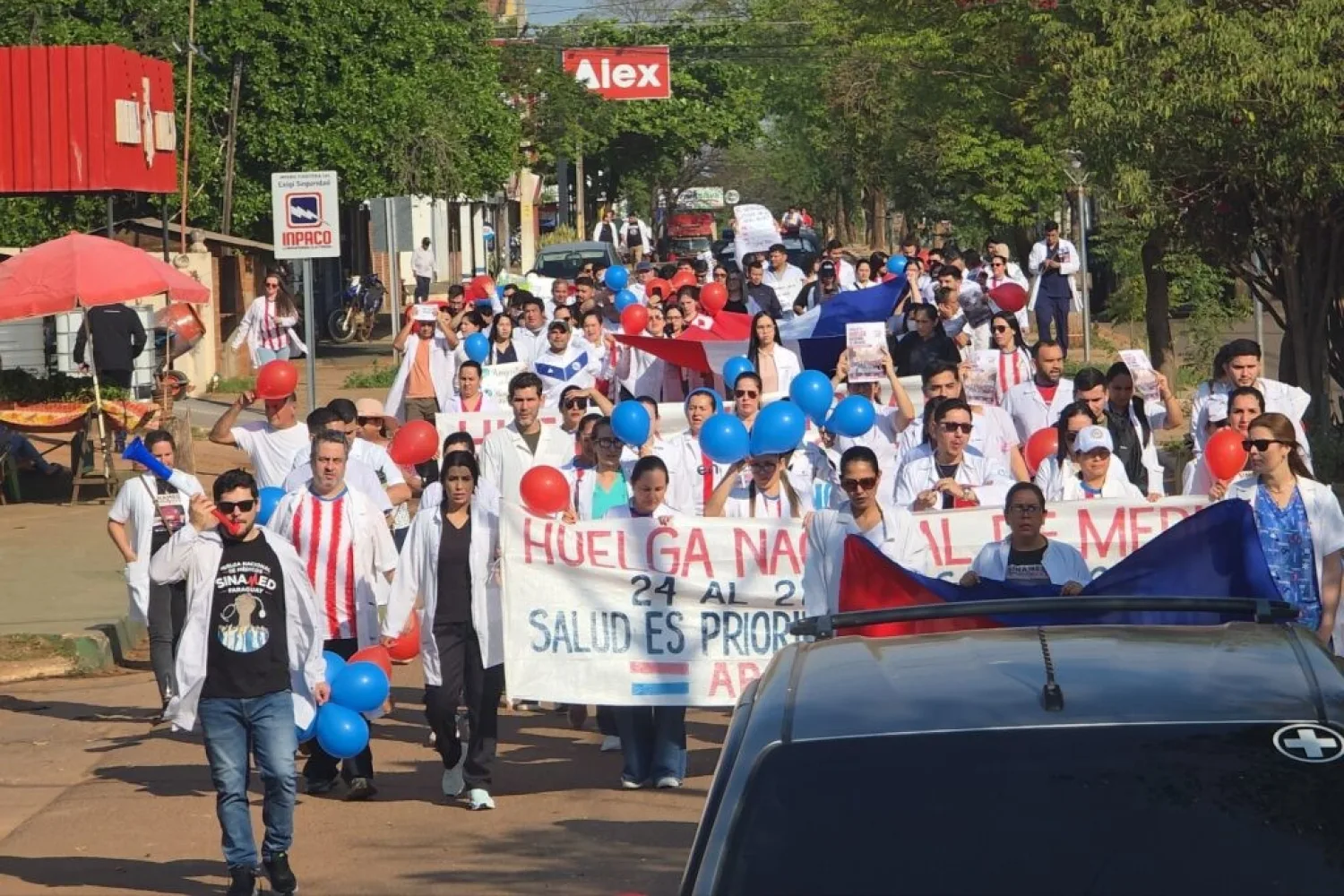 Médicos de Concepción intensifican reclamos en el tercer día de huelga nacional