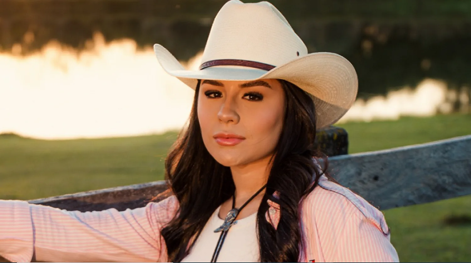 A sus 17 años, Fiorella se destaca en Barretos con "Cowboy" y nuevos proyectos