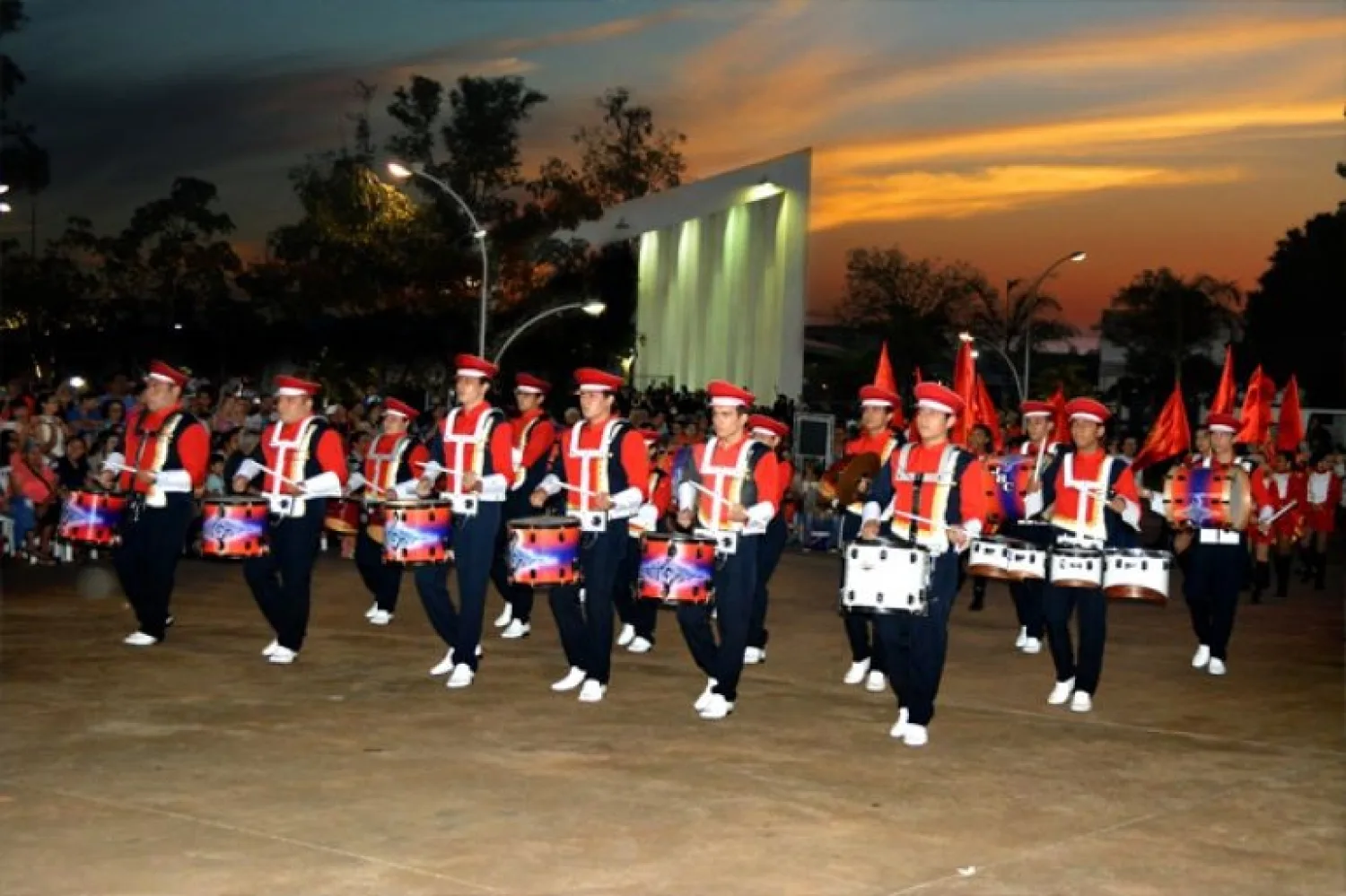 Bandas y fanfarras abren este viernes la Semana de la Patria en el Parque dos Ervais