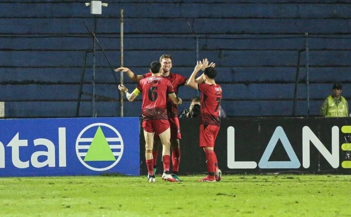 EL GALLO PIERDE SU INVICTO Y QUEDA COMO ESCOLTA DEL CLAUSURA