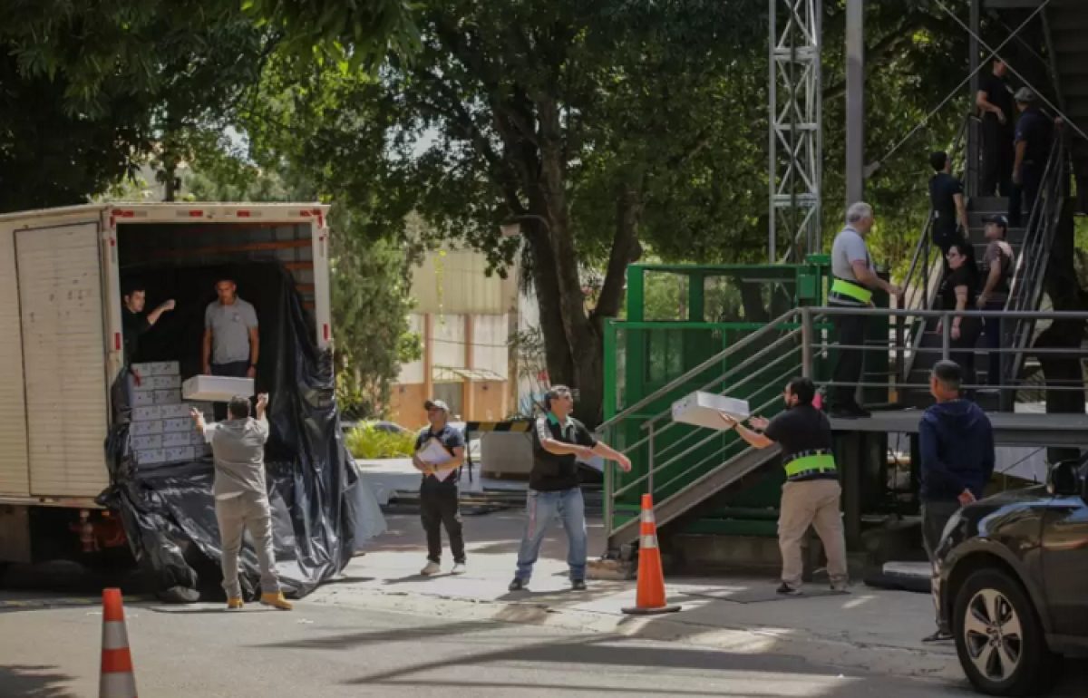 TSJE inicia carga de maletines electorales para las elecciones municipales