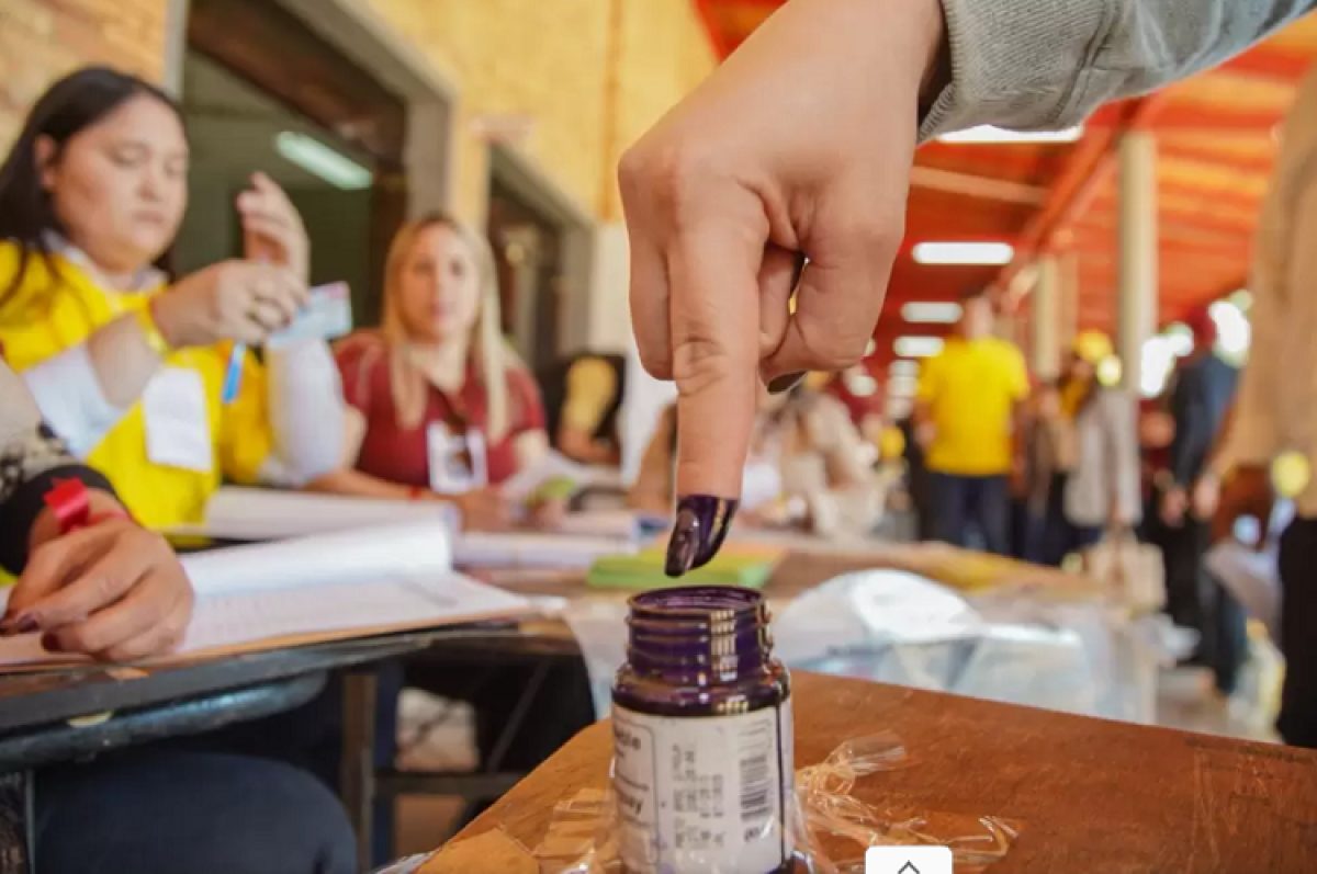 Últimos días de campaña: la carrera electoral entra en zona de control