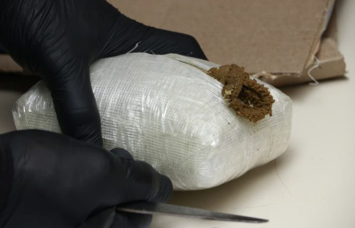 ENCOMIENDA DE JUGUETES, SLIME Y GLITTER CONTENÍA MARIHUANA