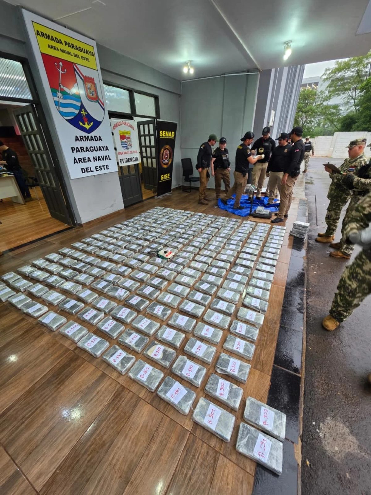 Senad incauta carga de cocaína valuada en USD 3 millones a metros del Puente de la Amistad