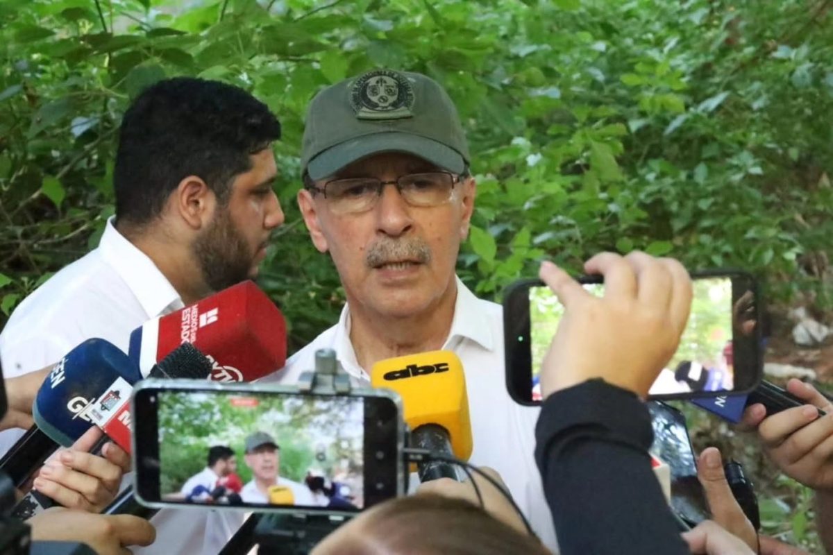 Ministro de Defensa sobre paraguayos en guerra Rusia-Ucrania: «El personal militar no puede estar en este tipo de aventuras»