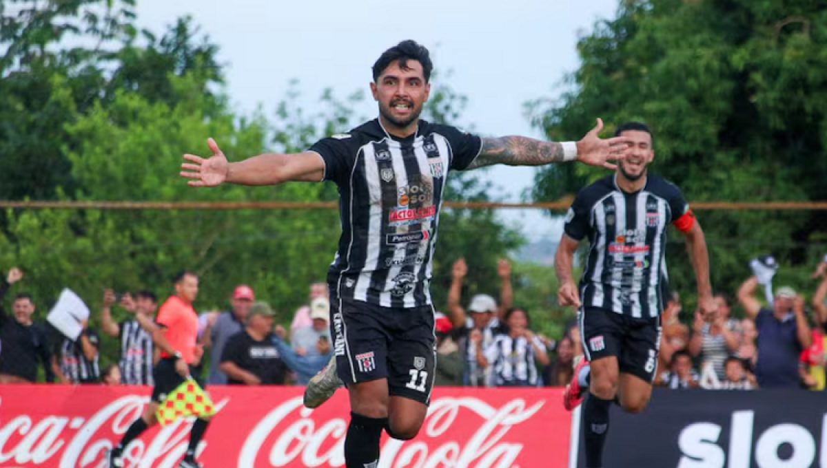 Santaní es de Primera, mientras General y 12 van por el otro cupo