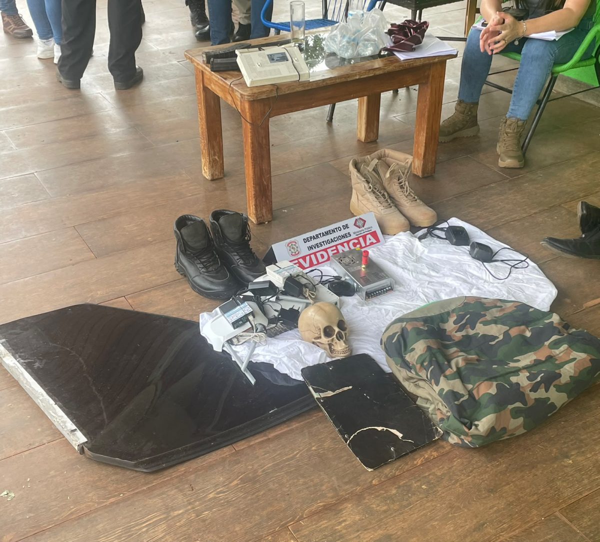Mega operación en la frontera contra secuestros y planes de muerte; la policía incauta munición antiaérea .50 y material táctico en Zanja Pytã
