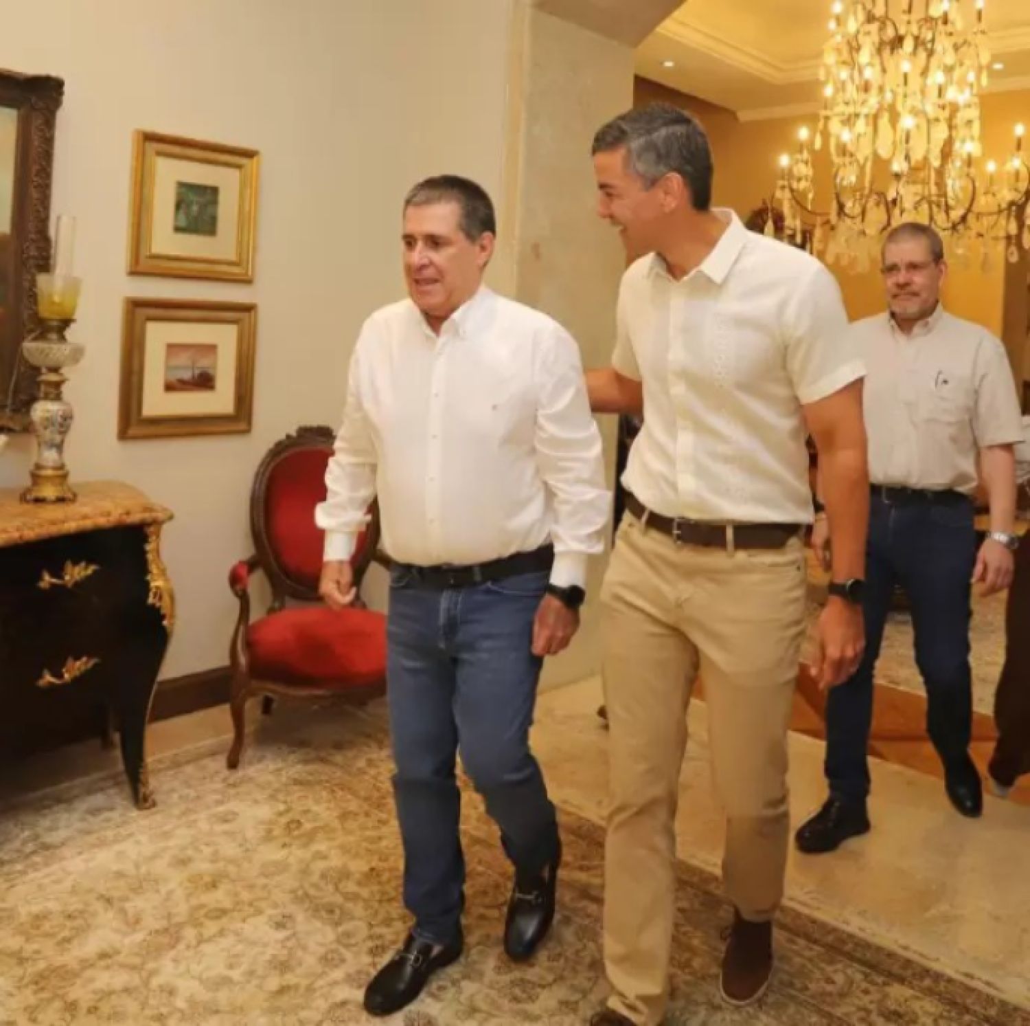 Cartes vuelve a un sanatorio para chequeos tras reciente internación en terapia intensiva