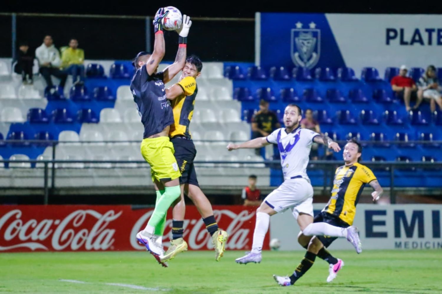 Sportivo Ameliano y Guaraní se dan la mano y empatan sin goles