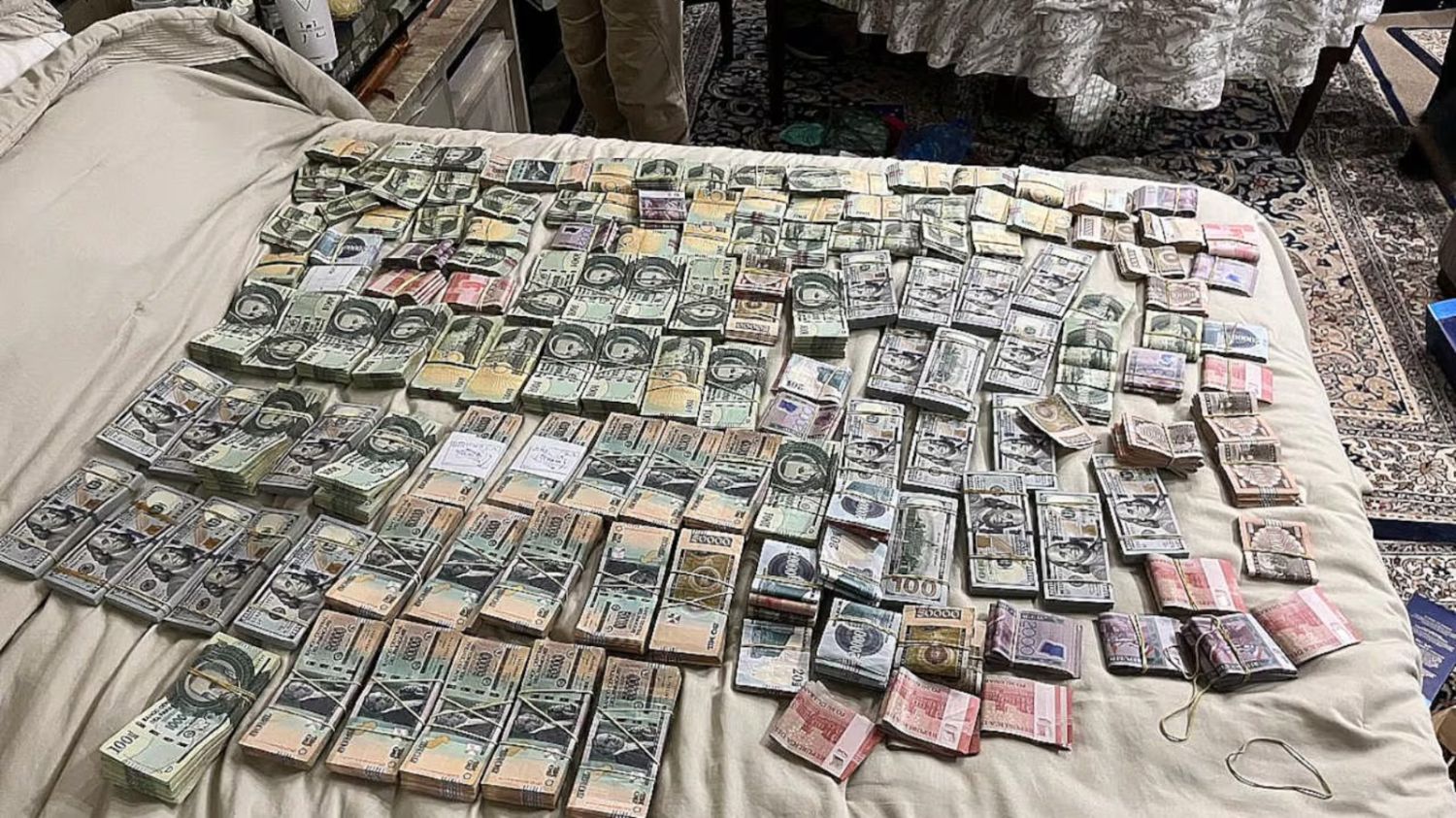 Dalia López tenía consigo todo un banco por la cantidad de dinero que guardaba en su casa