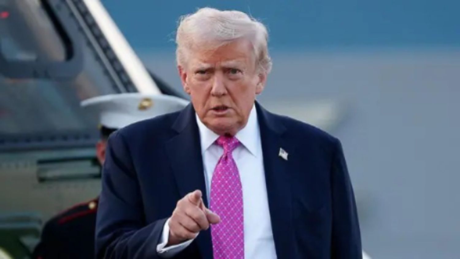 Donald Trump advierte: "Cuba será la siguiente"