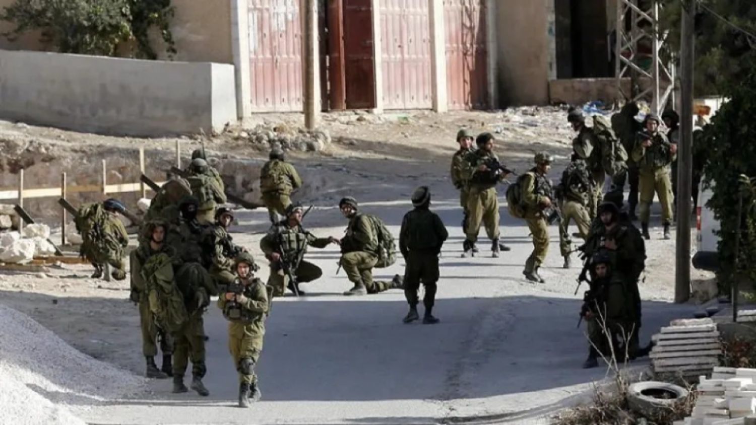 Denuncian que ejército israelí dispara a palestino de 17 años e impide a ambulancia socorrerlo antes de morir