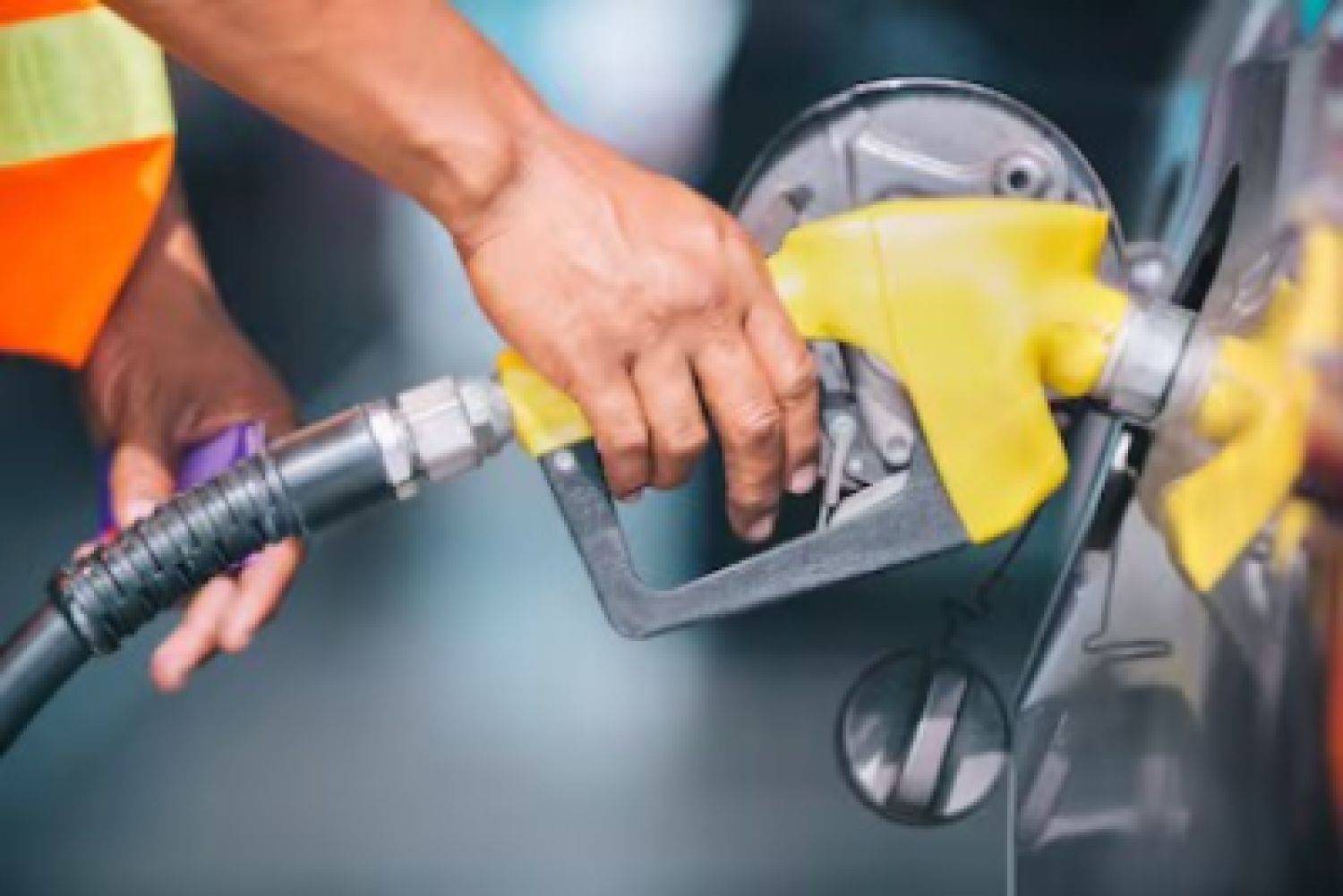 Petropar anuncia posible suba de combustibles esta semana