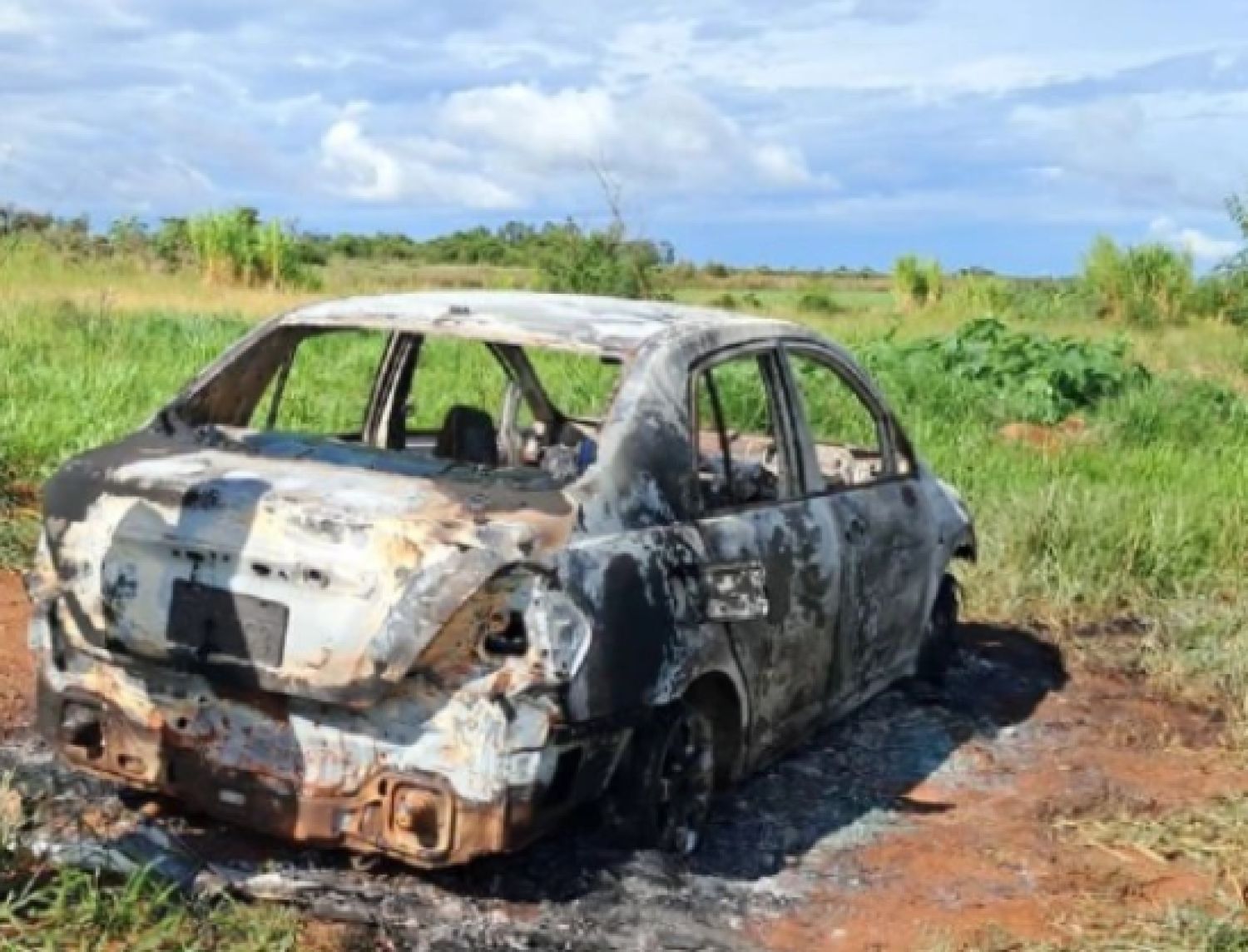 Encuentran automóvil incinerado en nuestra ciudad