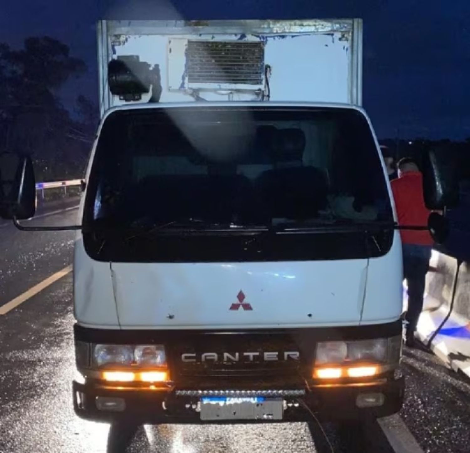 Asaltan camión transportador y llevan medicamentos para adelgazar
