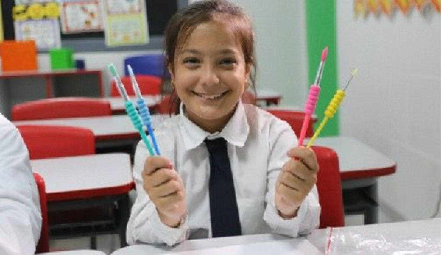 Casi un millón y medio de estudiantes retornan a clases con kits escolares y alimentación asegurada