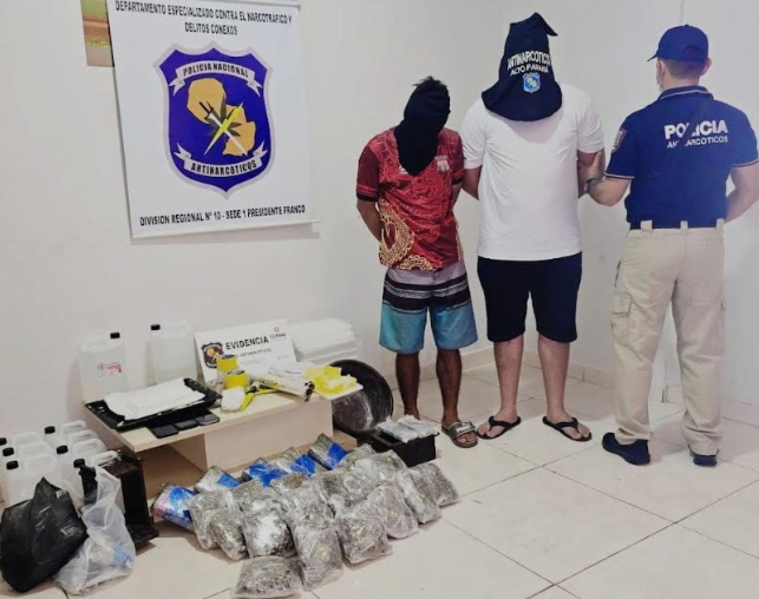 FUERTE GOLPE AL NARCOTRAFICO REALIZADO POR AGENTES DE LA DIVISIÓN REGIONAL N° 10 CON SEDE EN PDTE. FRANCO, DEPARTAMENTO DE ALTO PARANA